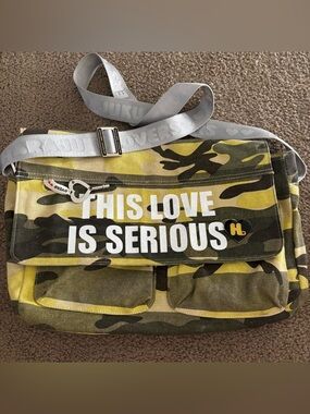 Harajuku Lovers Camo Messenger Baf